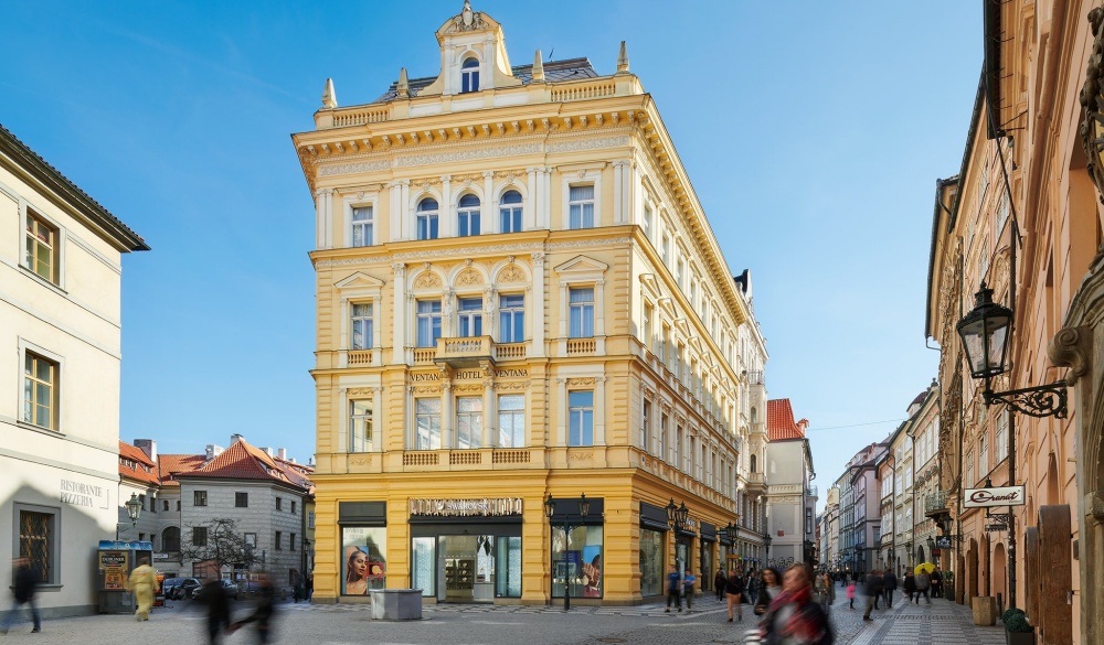 Old Town district hotels