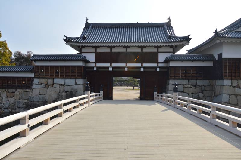 Omotegomon (Main Gate)