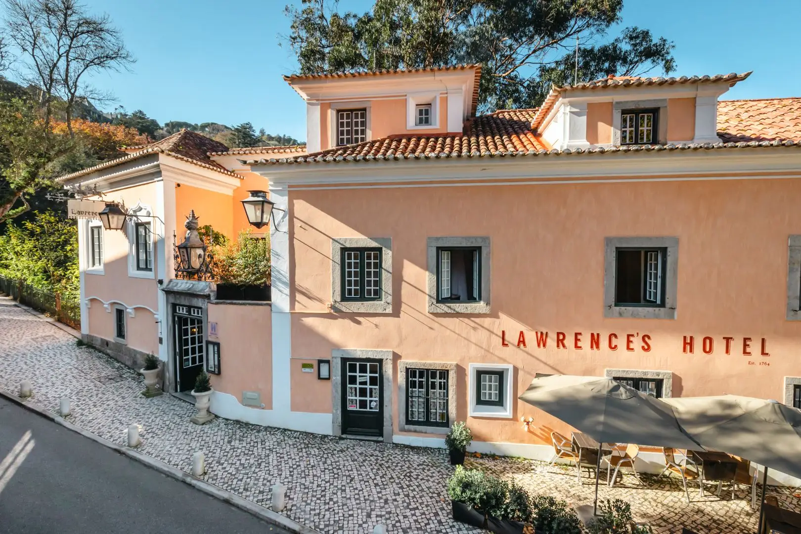 Lawrence's Hotel