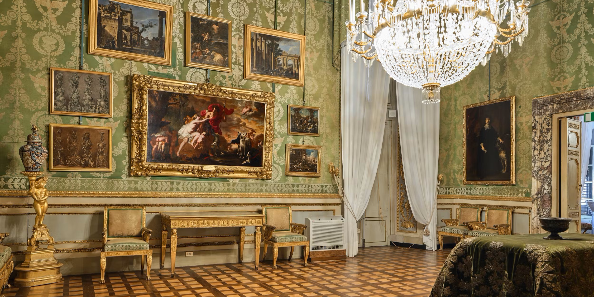 Royal Apartments