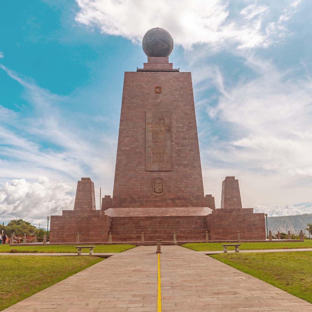 Monument to the Equatorial Line