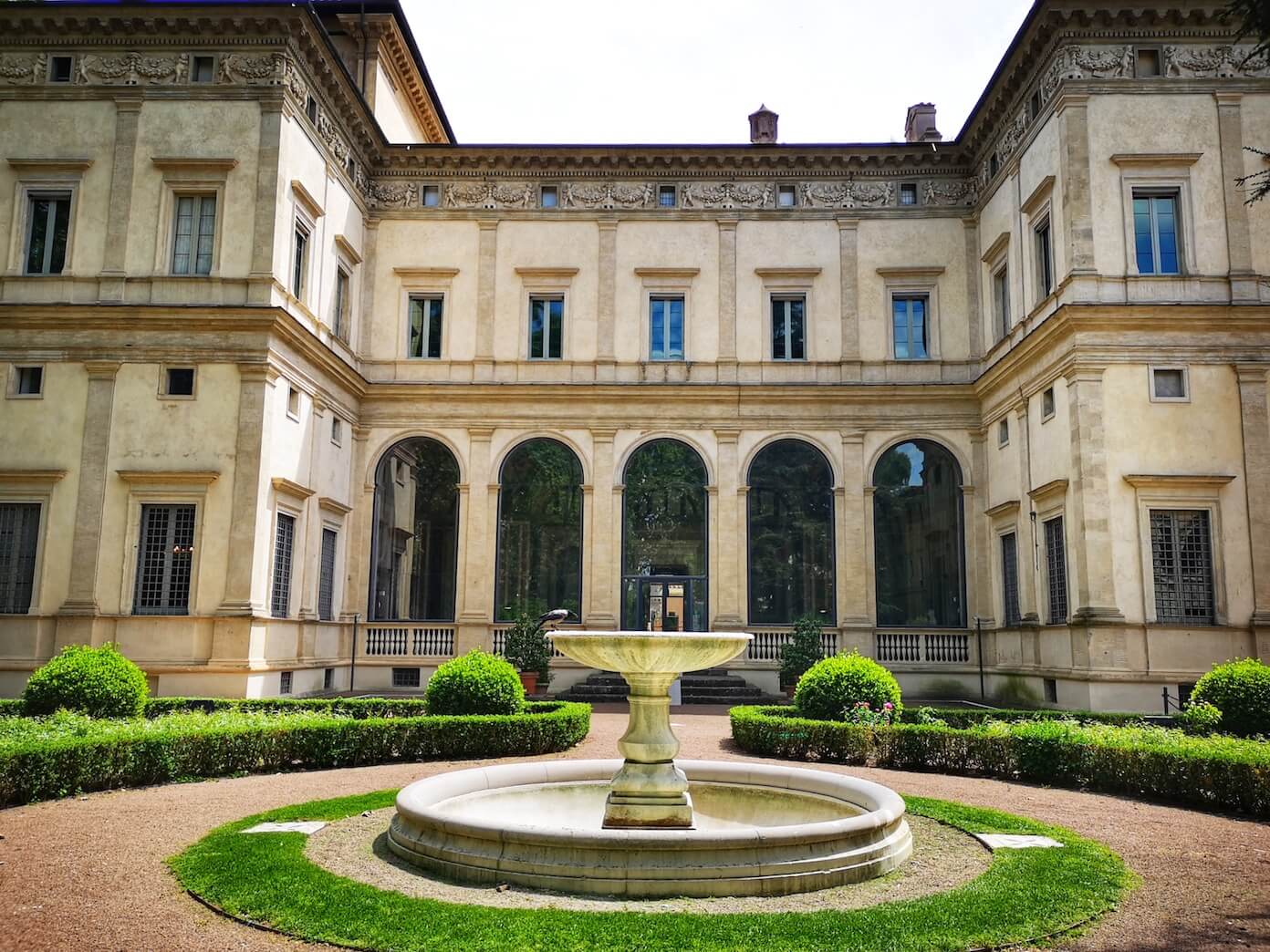Discover Villa Farnesina in Trastevere