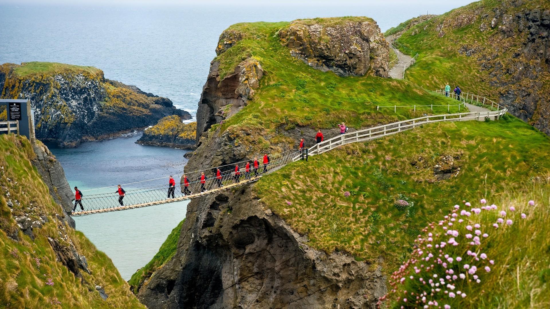 Your experience at Carrick a Rede Rope Bridge Tours & Tickets