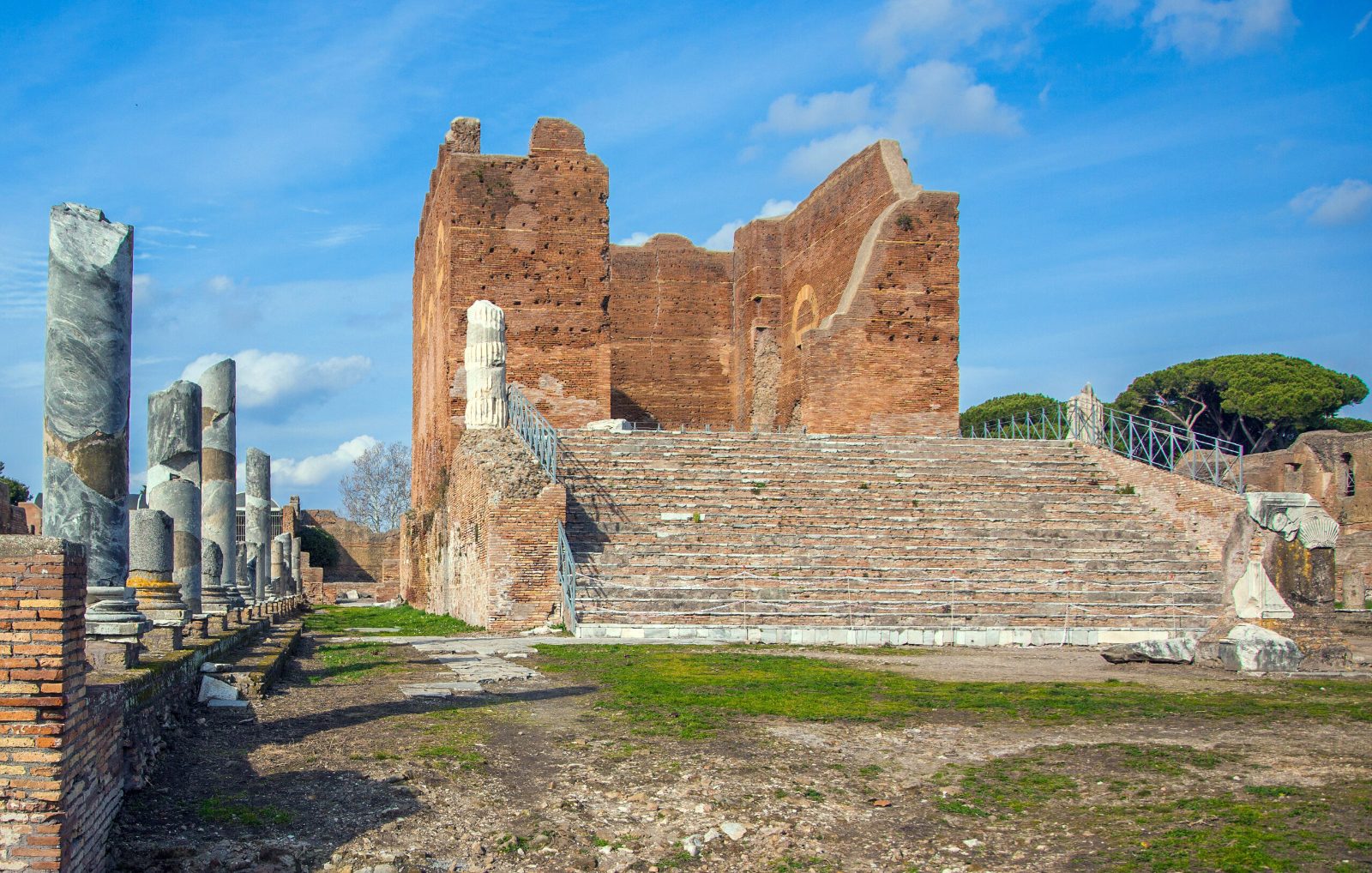 Forum and Forum Baths