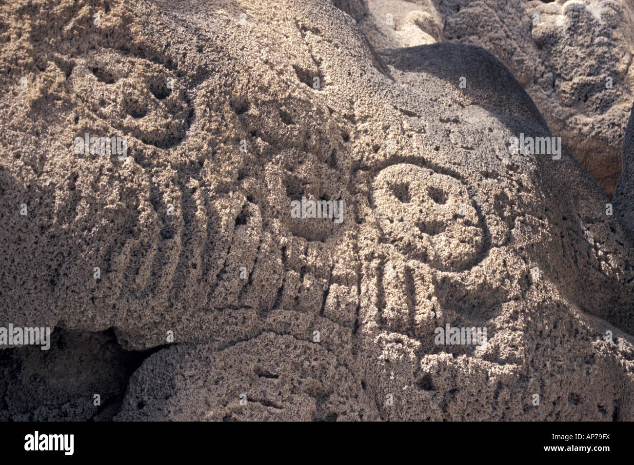 Pétroglyphes Taíno et formations de grottes