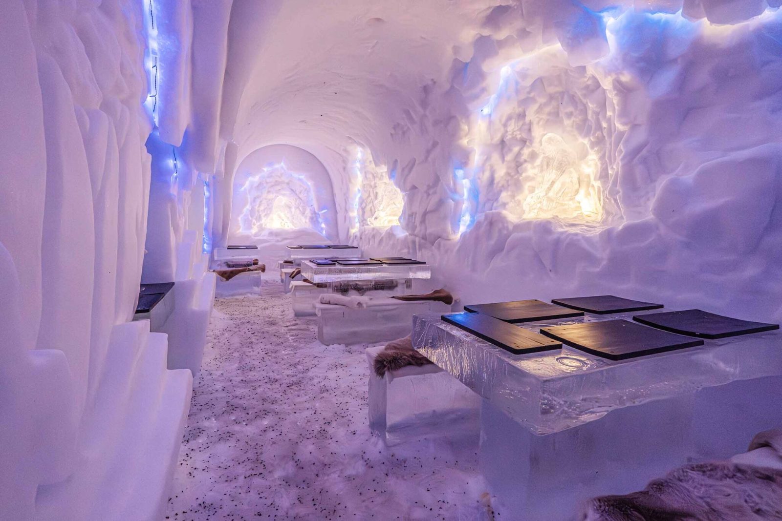 Snowman World