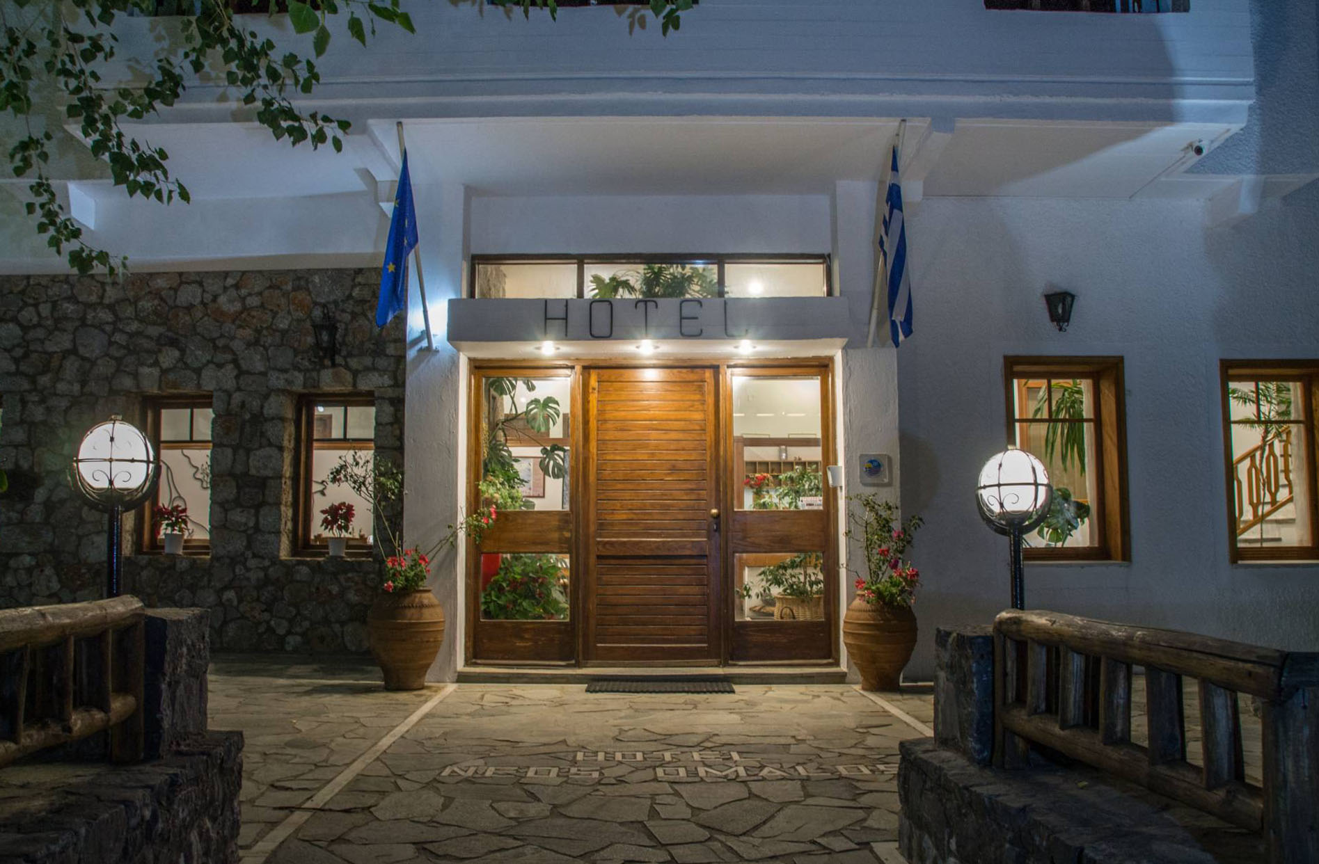 Neos Omalos Hotel