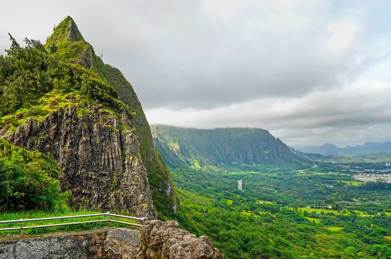 Nu'uanu Pali Lookout