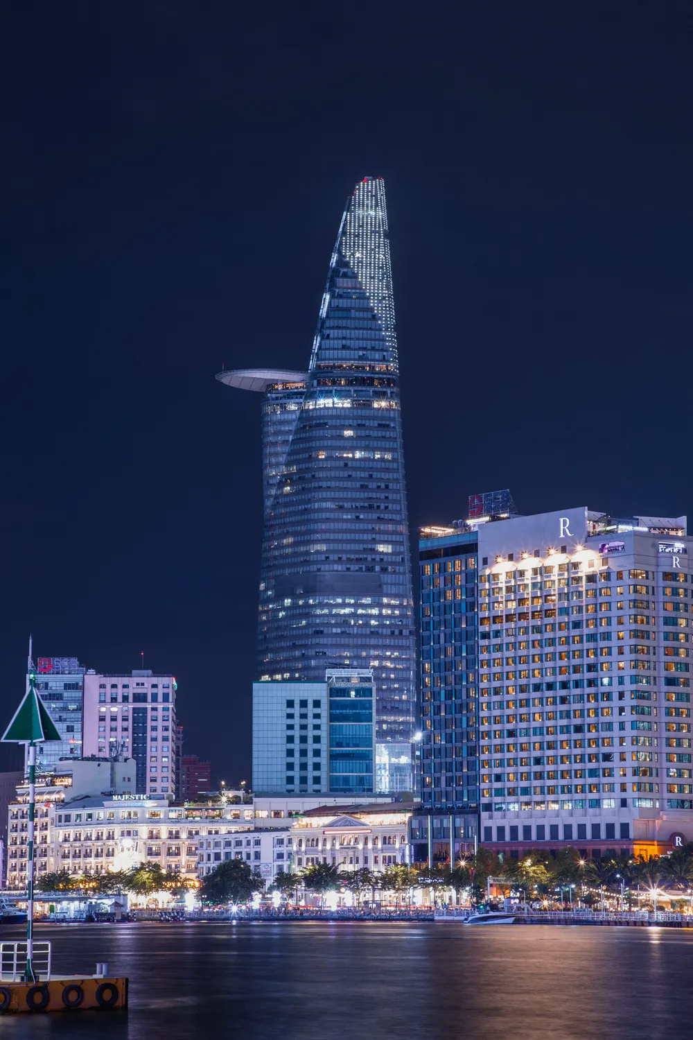 Bitexco Financial Tower Corridor