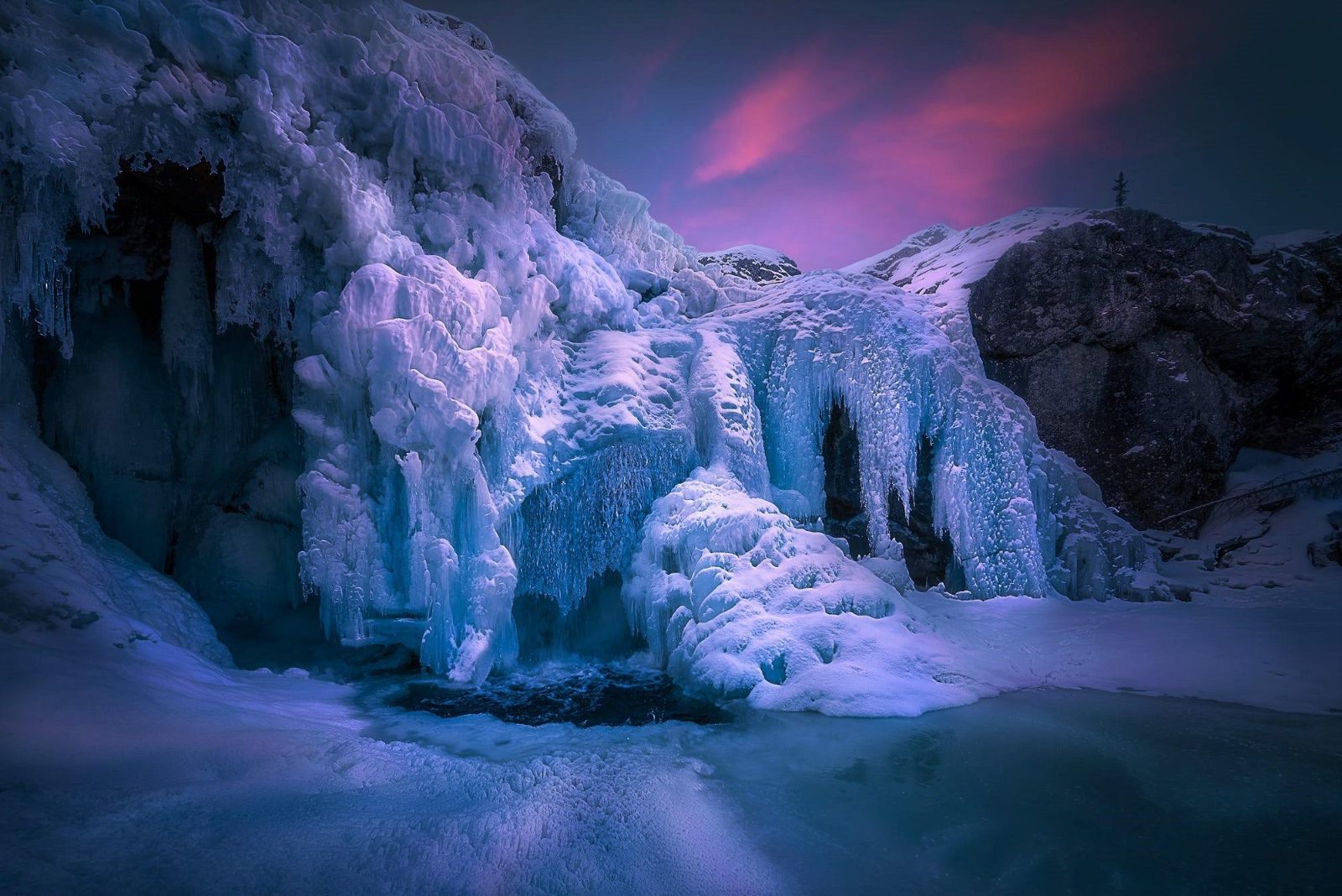 Johnston Canyon Icewalk