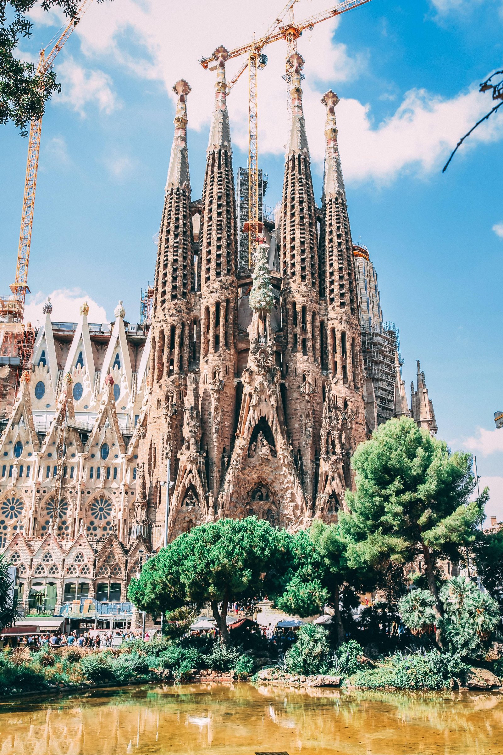 Plaça de Gaudí