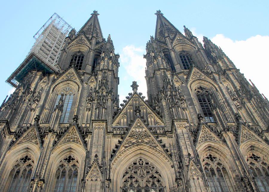 Exterior & West Facade