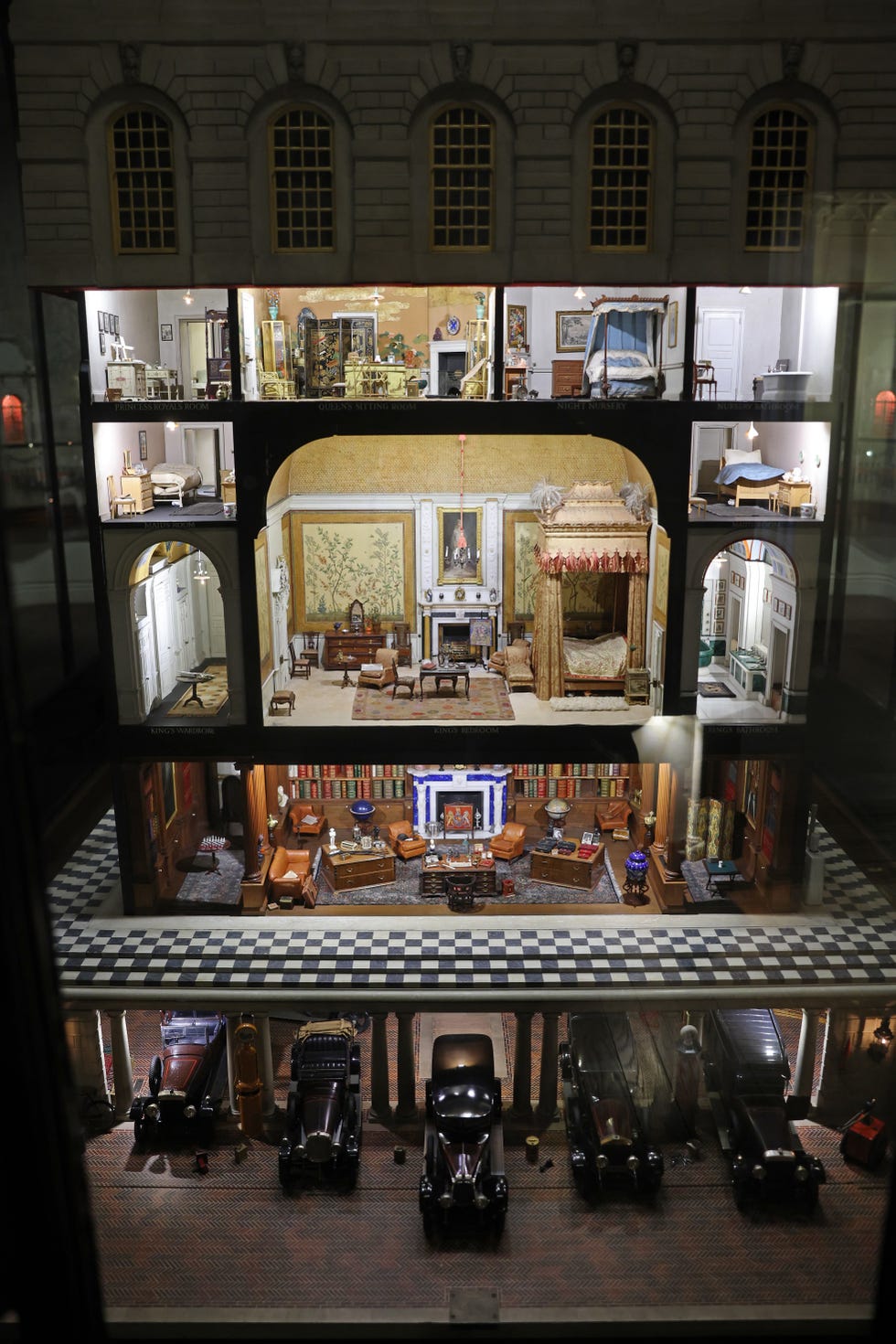 Queen Mary's Dolls' House