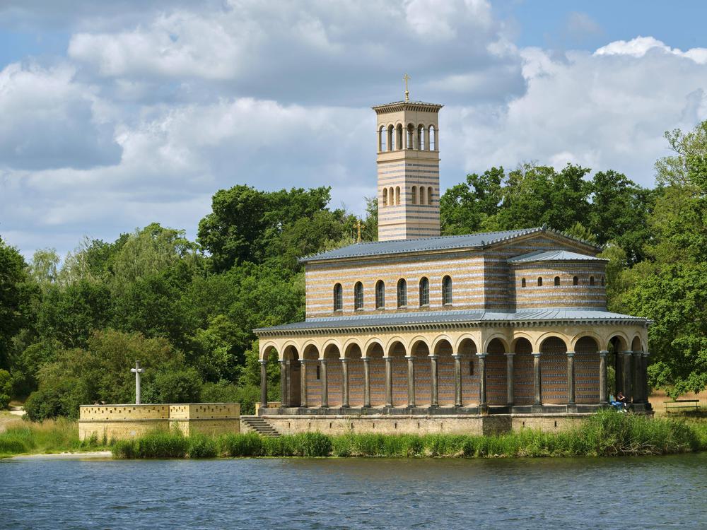 Sacrower Heilandskirche