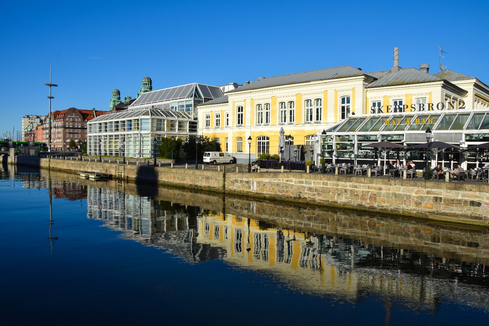 Skeppsbron 2