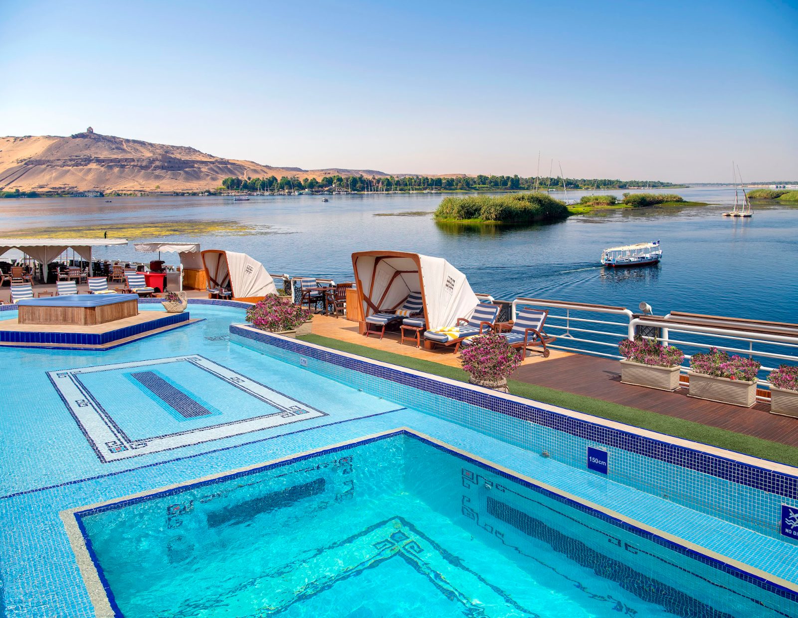 The Panoramic Sundeck