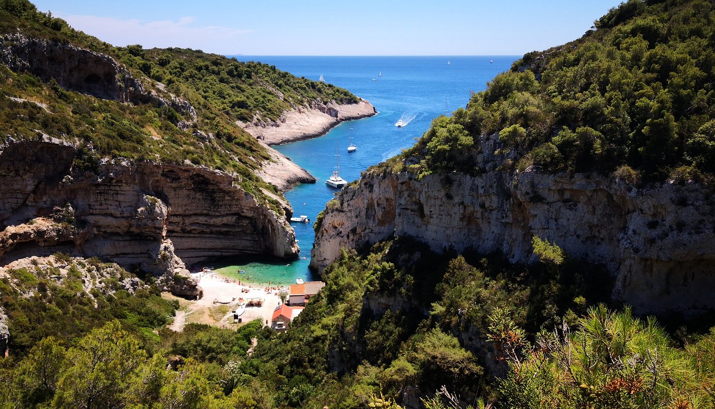Stiniva Cove Notch