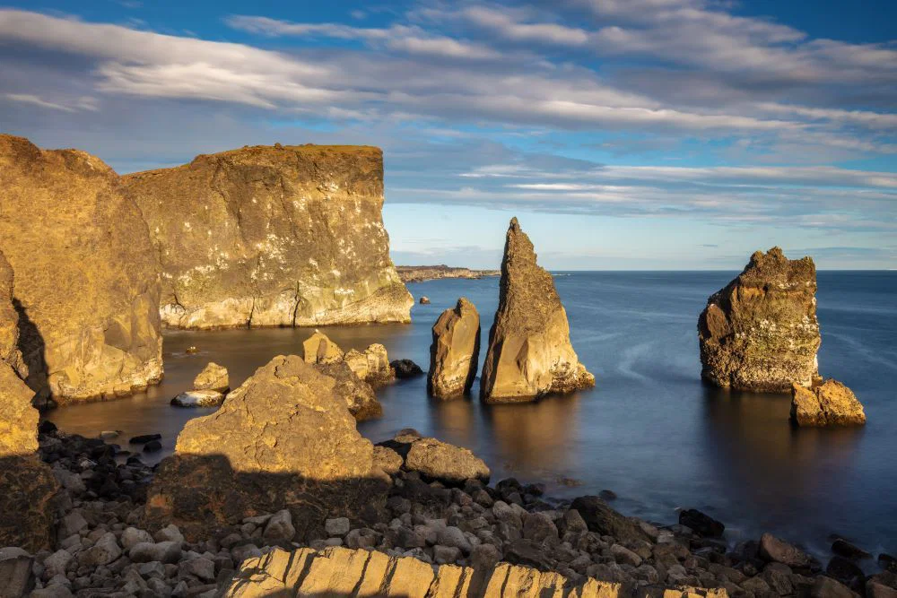 Valahnúkur Cliffs