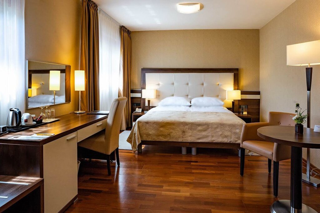 Hotel Degenija
