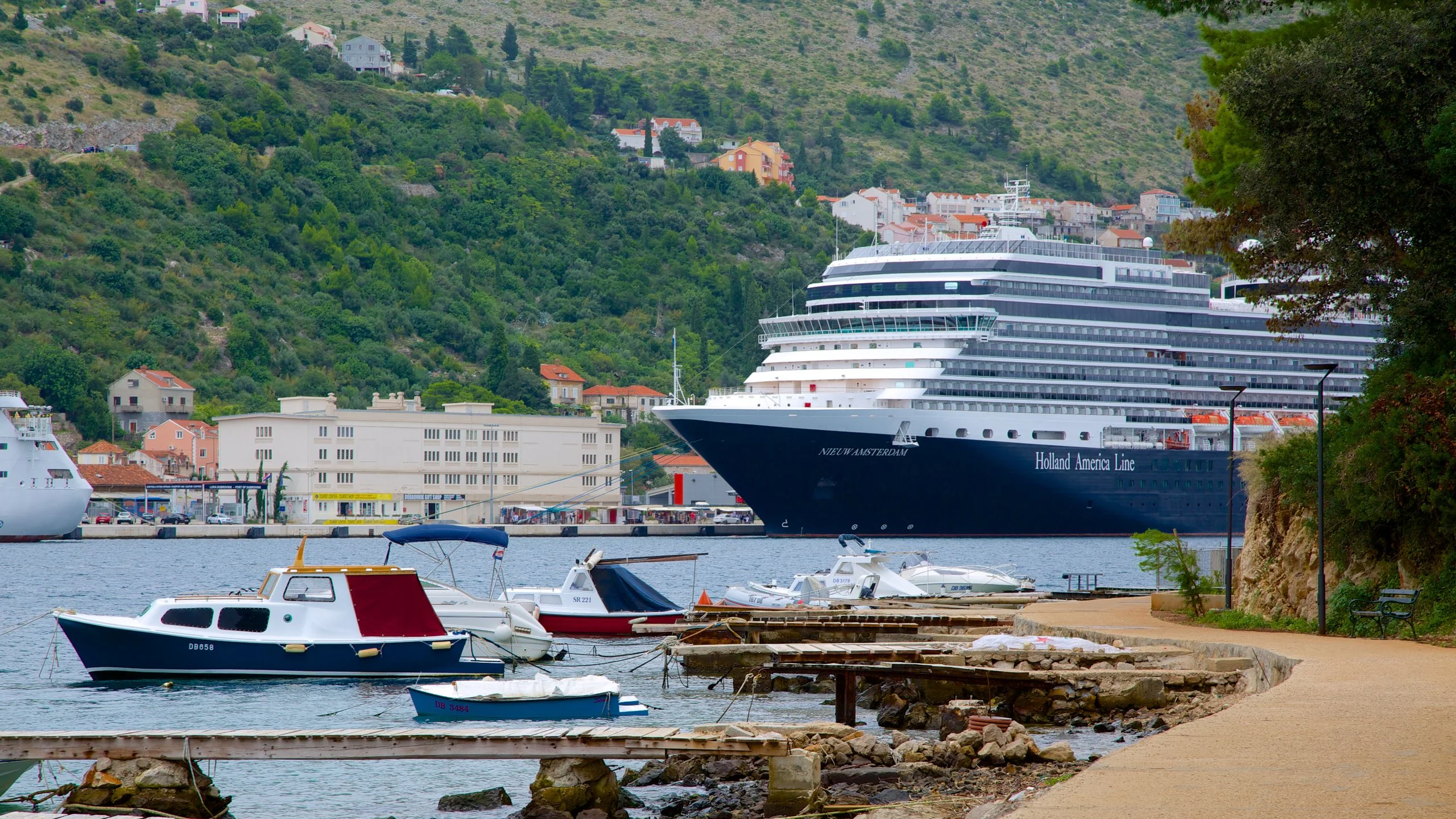 Gruz Port Cruise Terminal