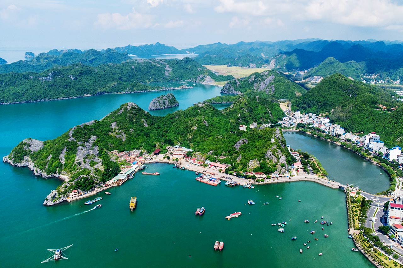 Cat Ba Town District