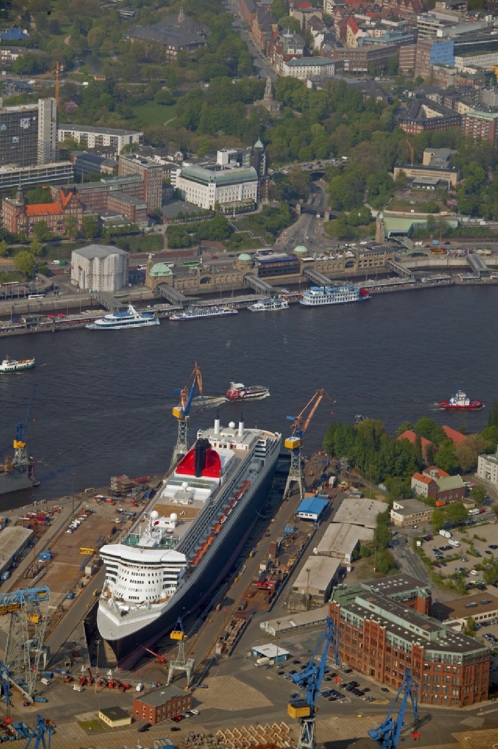 Blohm + Voss Docks