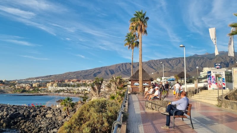 El Puerto Promenade