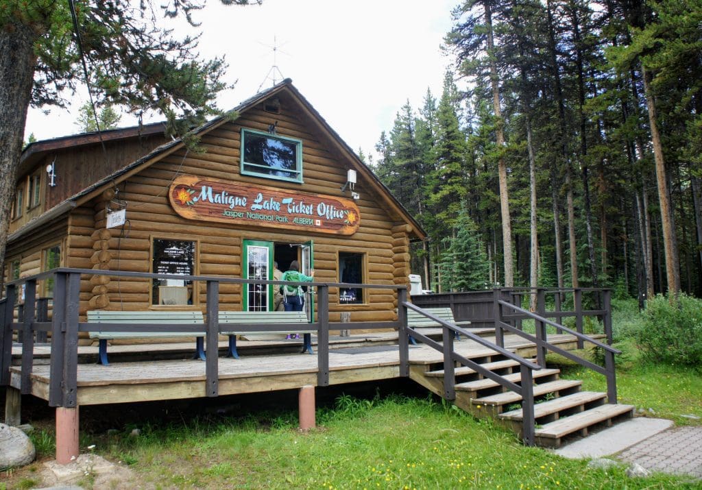 Maligne Lake Ticket Office