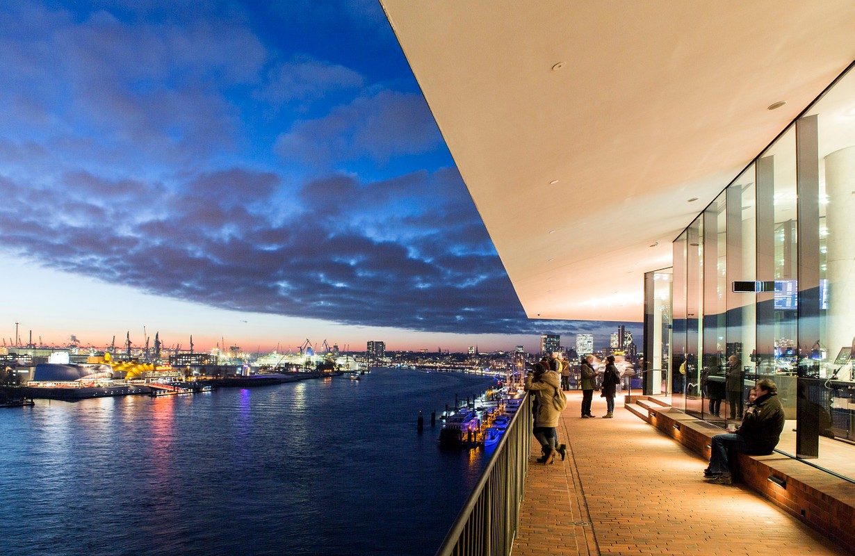 Elbphilharmonie Plaza