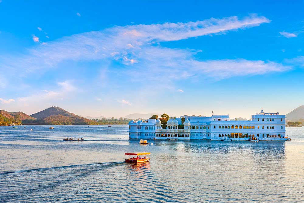 Your experience at Lake Pichola Boat Ride