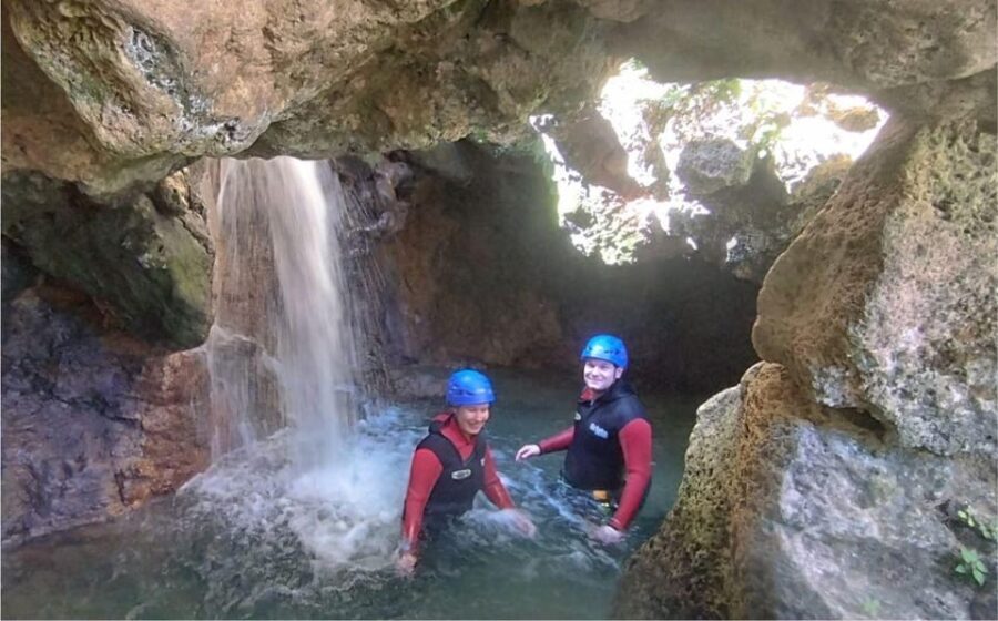 Canyoning Del Gorgo De La Escalera