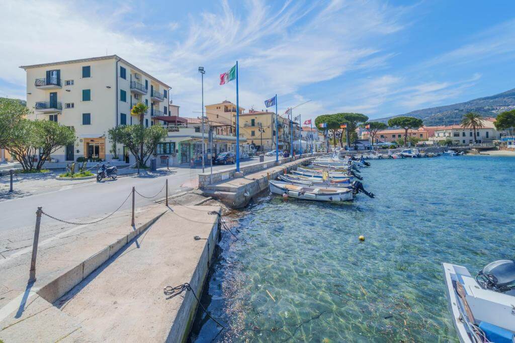 Discover Elba's Coast by Elba Boat Tour