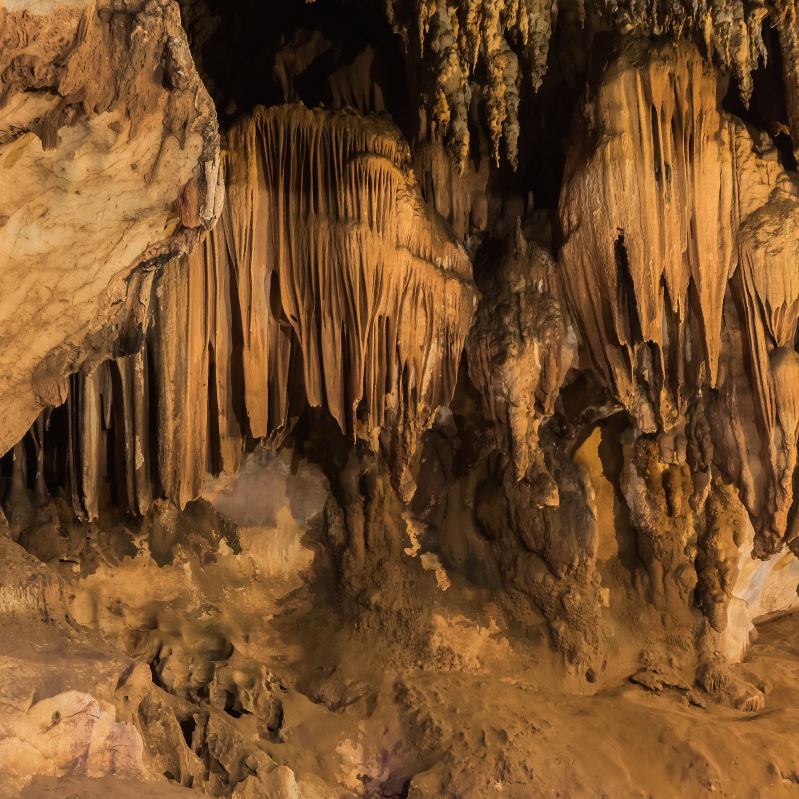 Bua Tong Cave