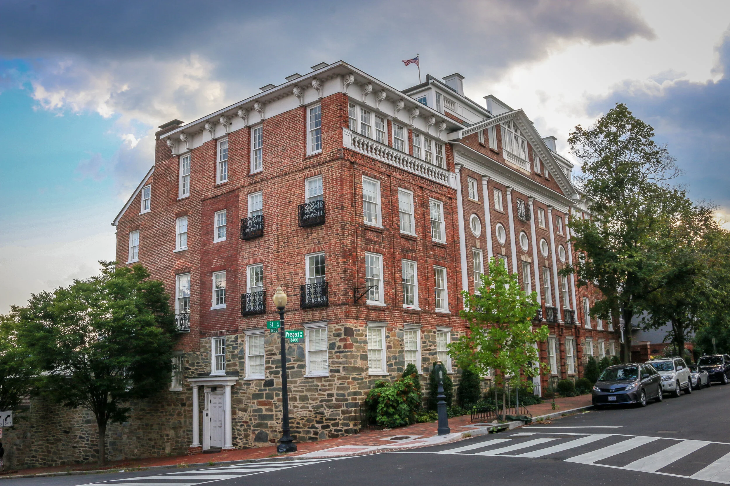 Halcyon House