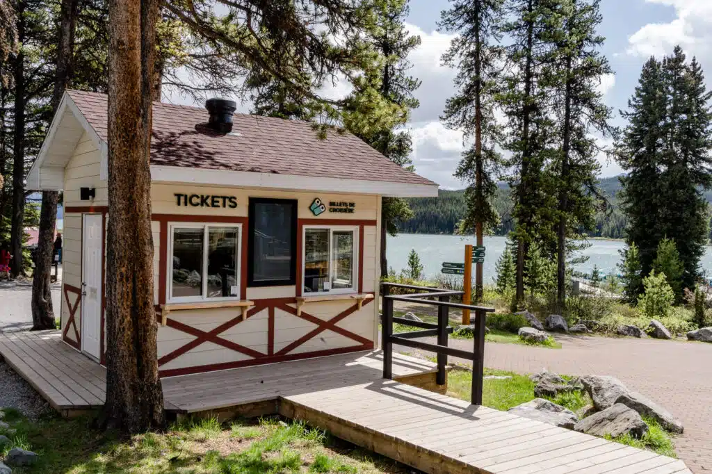 Maligne Lake Ticket Office