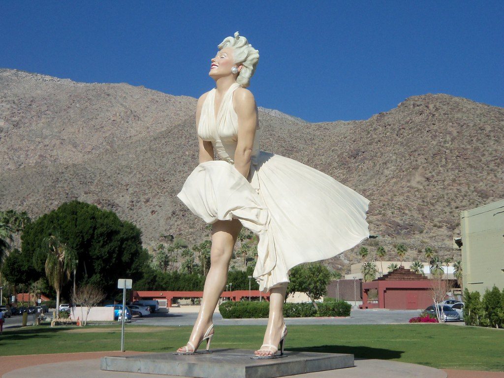 Forever Marilyn Statue
