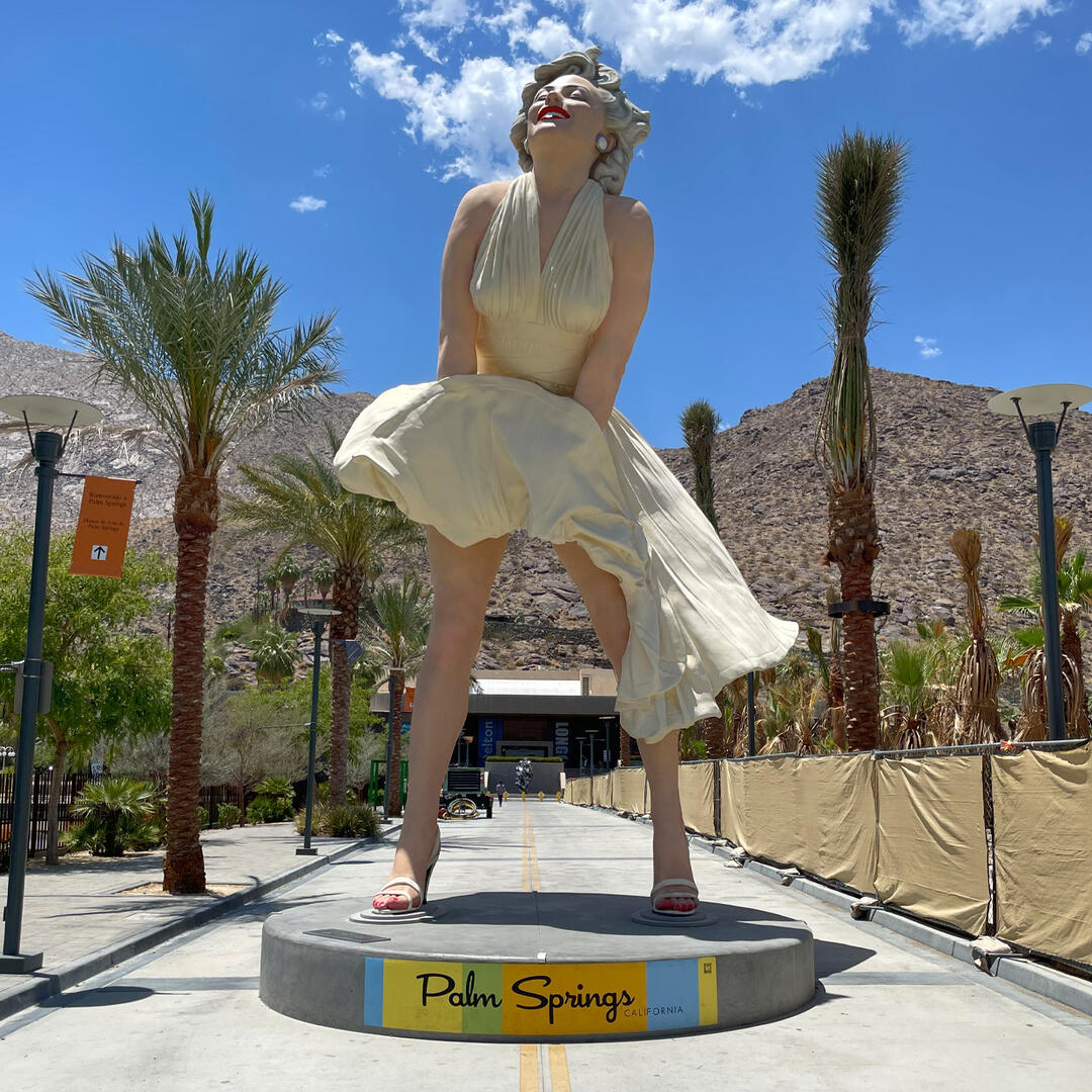 Forever Marilyn Statue
