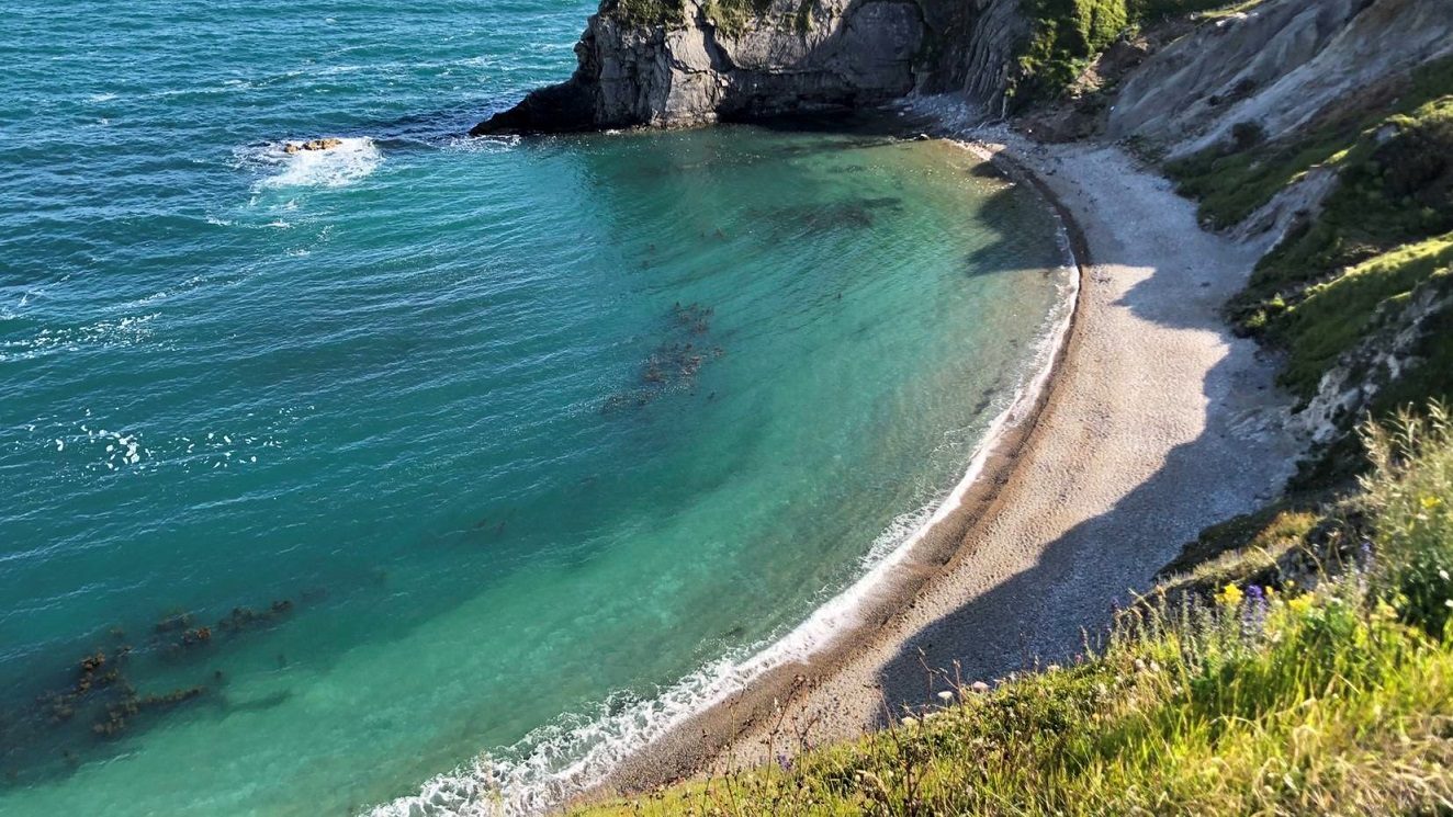 Man o' War Beach