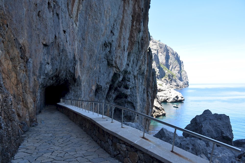 Rock Tunnel Passages