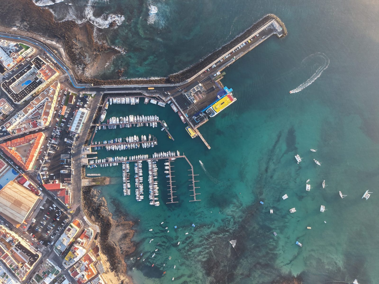 Puerto de Corralejo Promenade