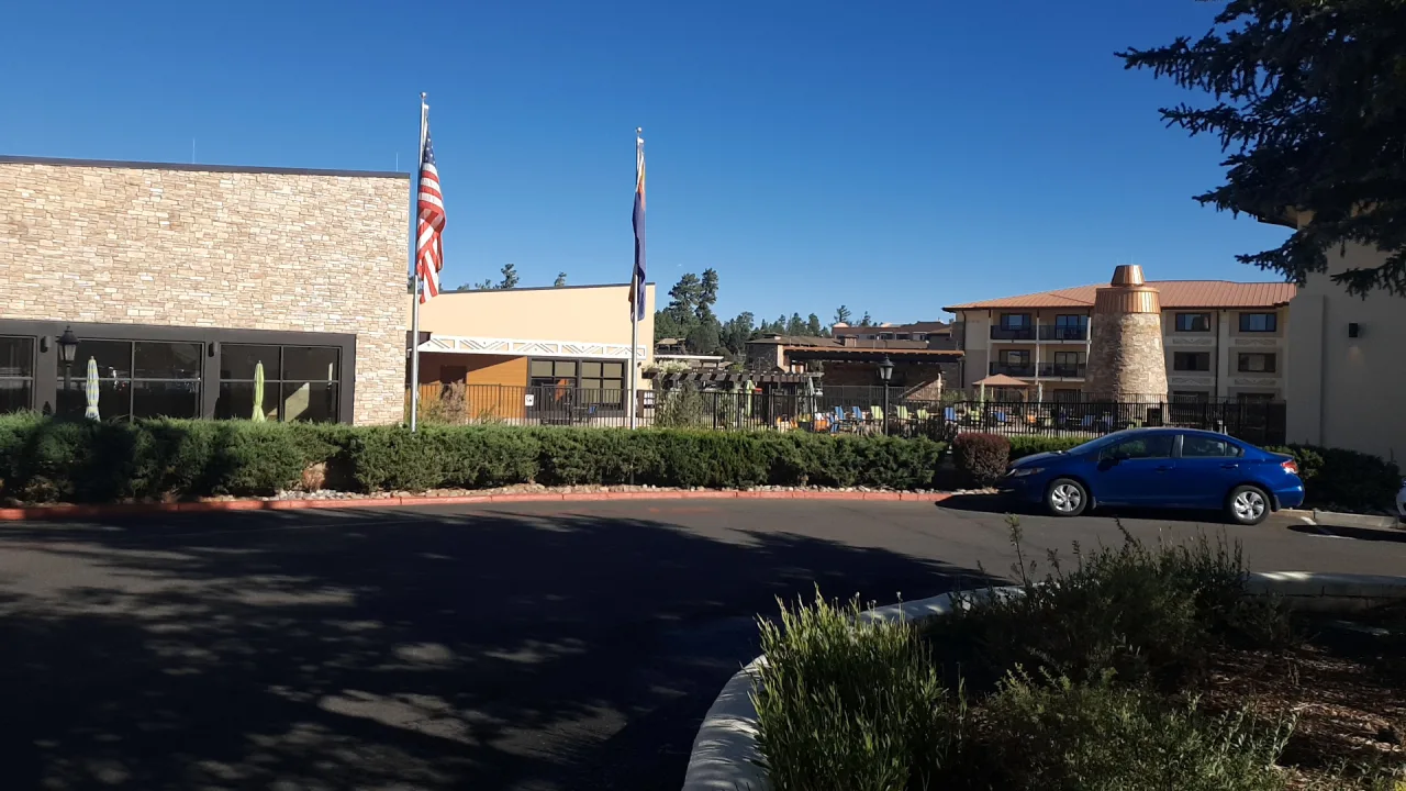 Best Western Premier Grand Canyon Squire Inn