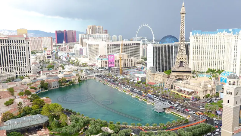 Return Flight over the Strip