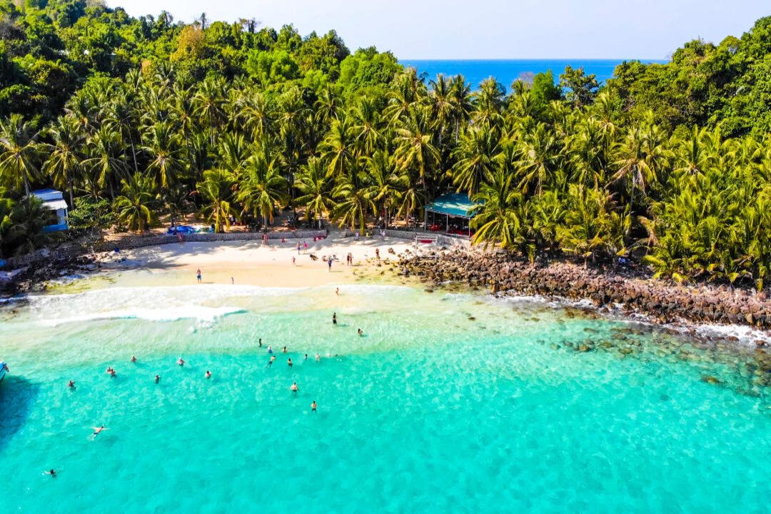 May Rut Trong Island