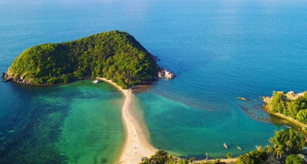 Mae Koh Beach