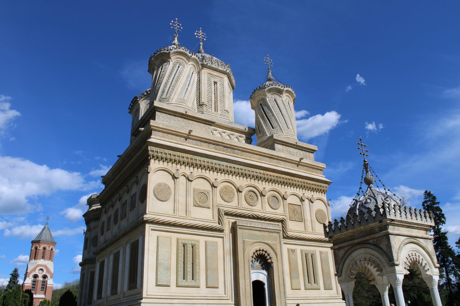 Curtea de Argeș Monastery