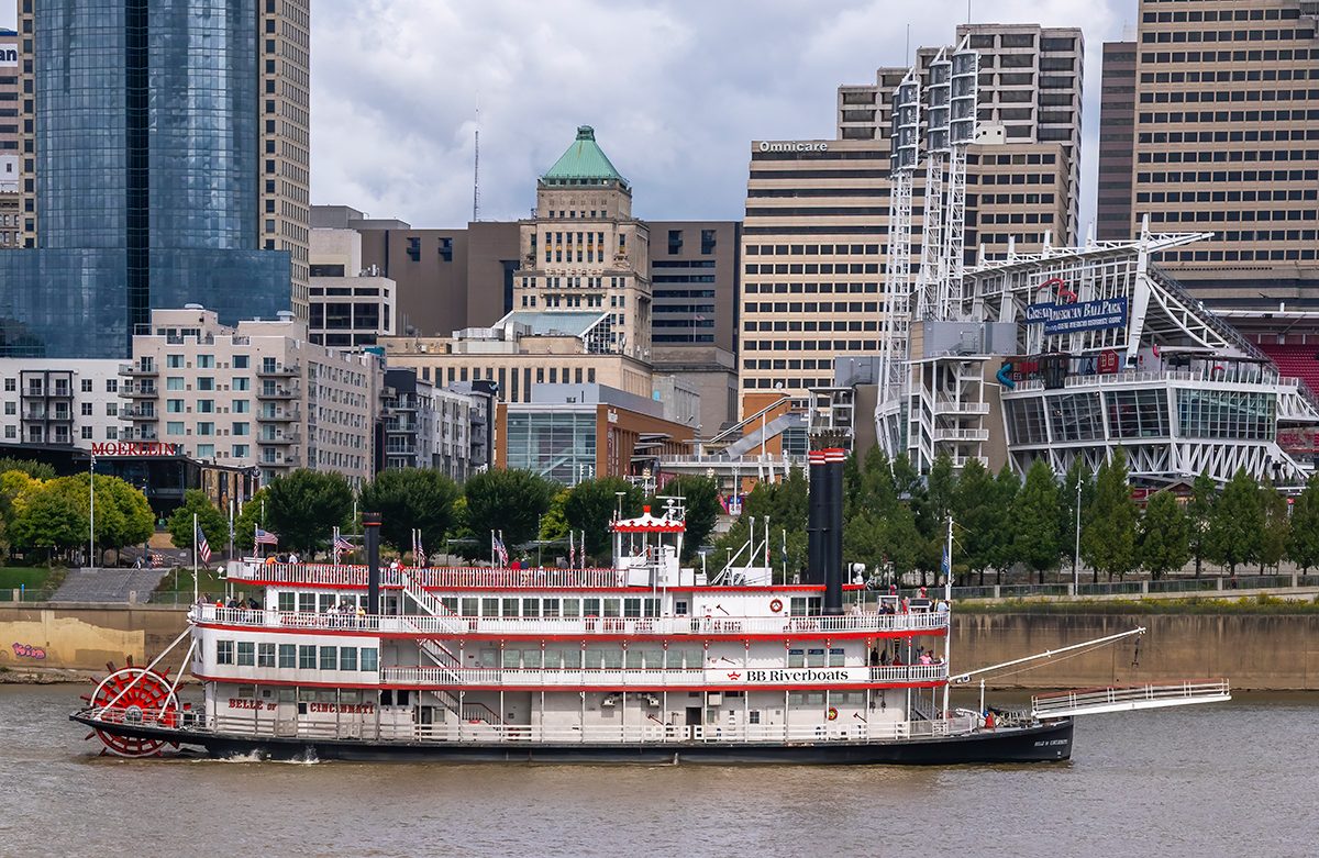 Ohio River Dinner Cruise Experience