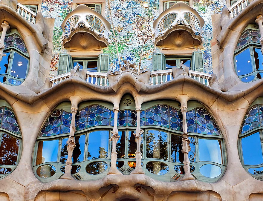 Gaudi Houses Tour Barcelona
