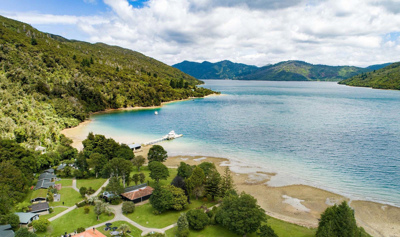 Furneaux Lodge