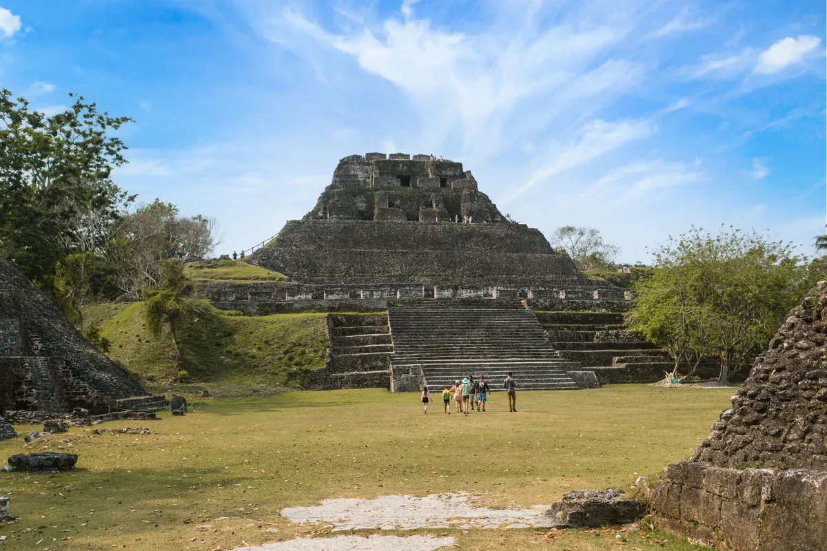 Xunantunich Tour From San Ignacio