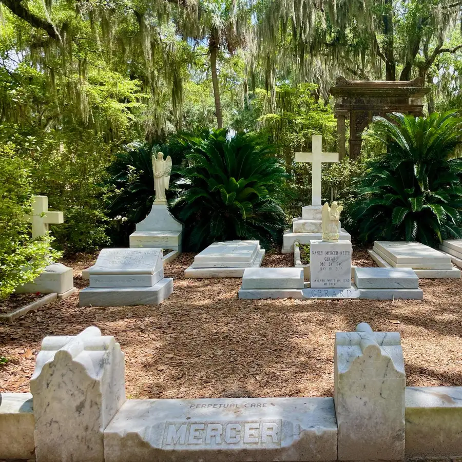 Your experience at Bonaventure Cemetery Golf Cart Tour